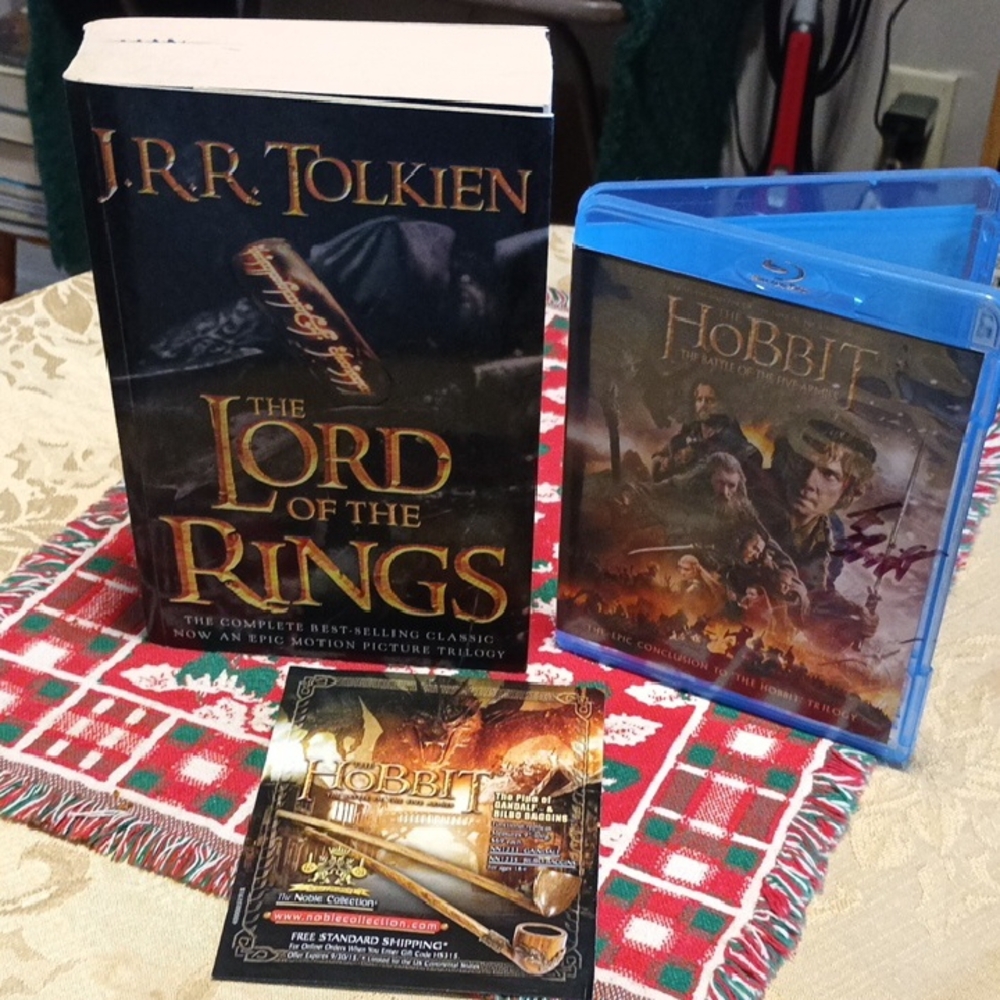 The Lord of the Rings Book and The Hobbit Blu-ray Set